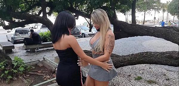  Sacanagem em Copacabana Novinha Lunna Real e Monique Lopes com Dj Jump